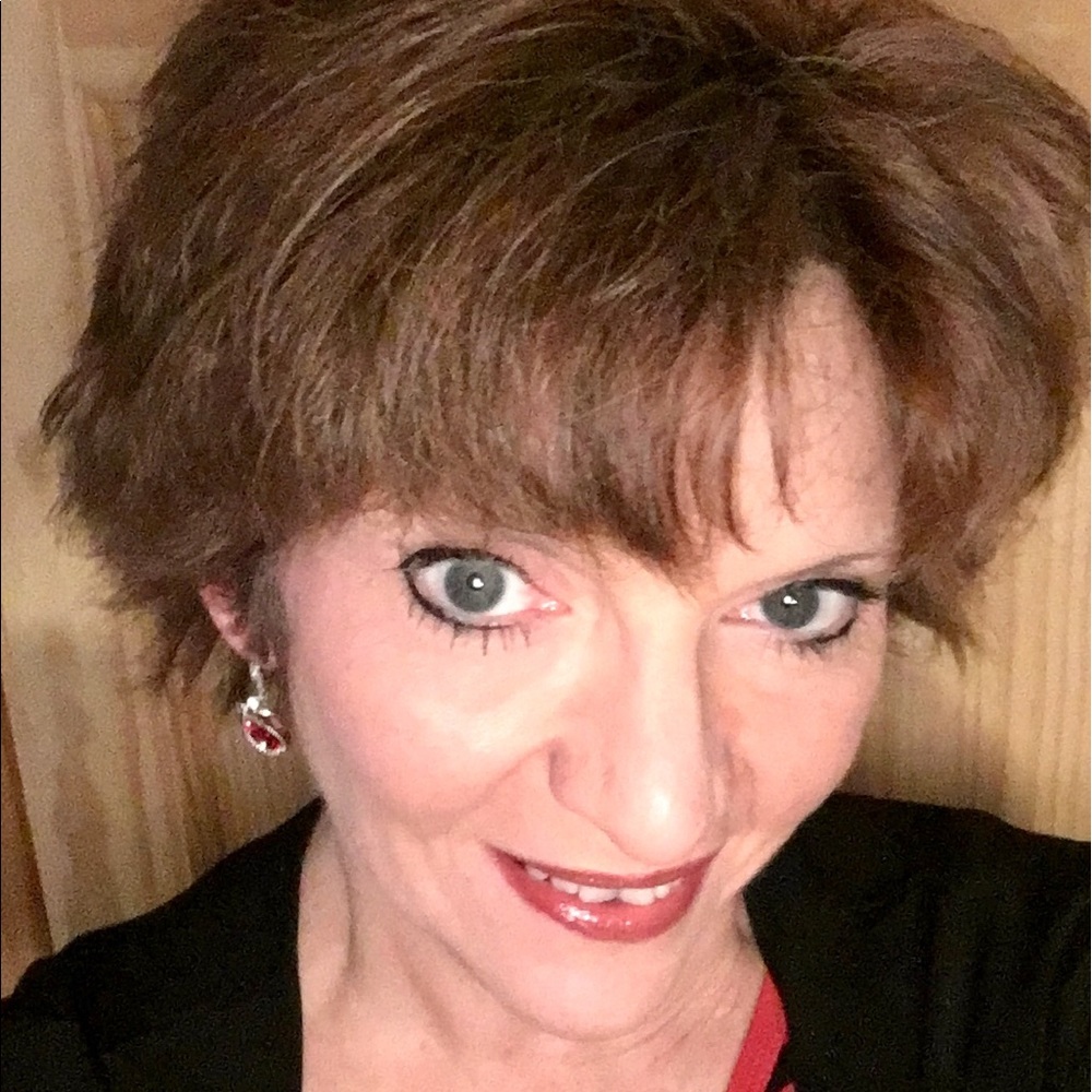 Meet your Posher, Shari
